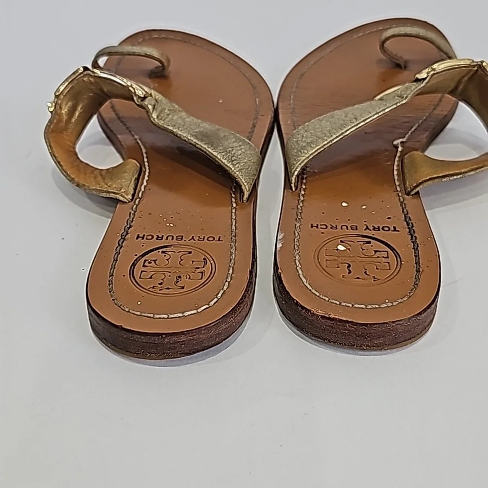 Tory Burch Gold Metallic leather sandals Size 8.5 Toe ring